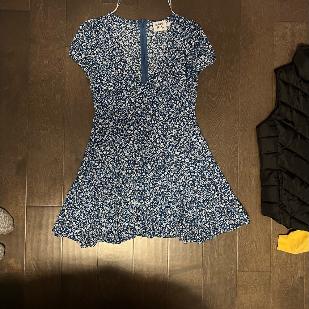 Princess Polly floral dress size: 6